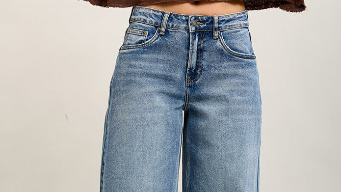 Blå barrel jeans med mid waist