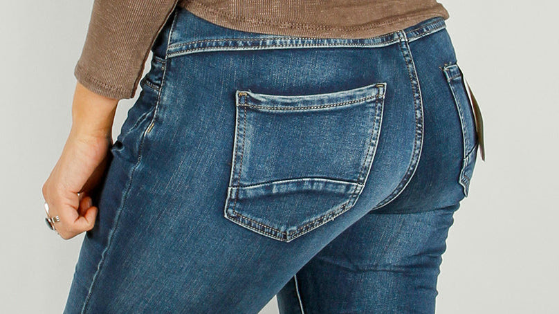 Baklommene på blå Toxik L523 slim-fit jeans med superstretch